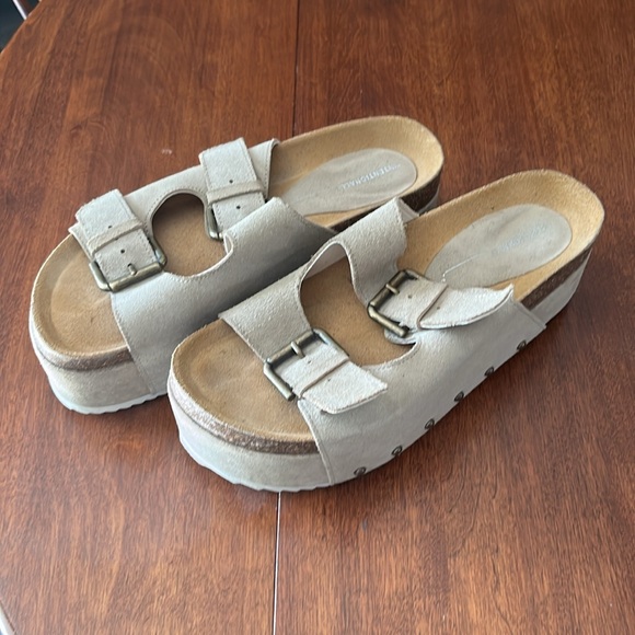 Free People “INTENTIONALLY BLANK” Rule breaker platform sandals - Picture 3 of 6